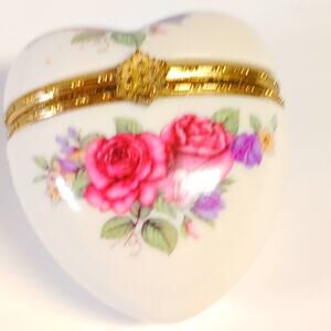 Elegant Hinged Hand Painted Heart-Shaped Trinket Box with Romantic Rose Motif